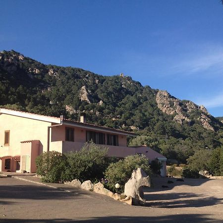 Agriturismo Monte Pino Telti Eksteriør bilde