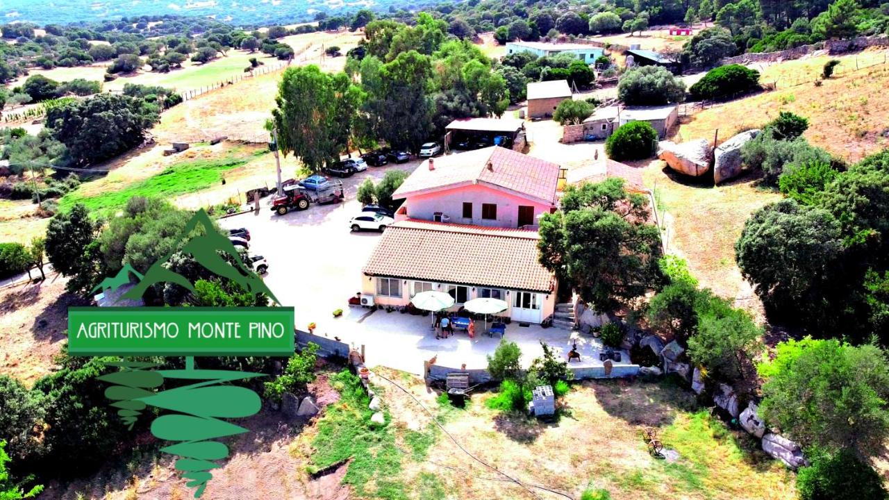 Agriturismo Monte Pino Telti Eksteriør bilde
