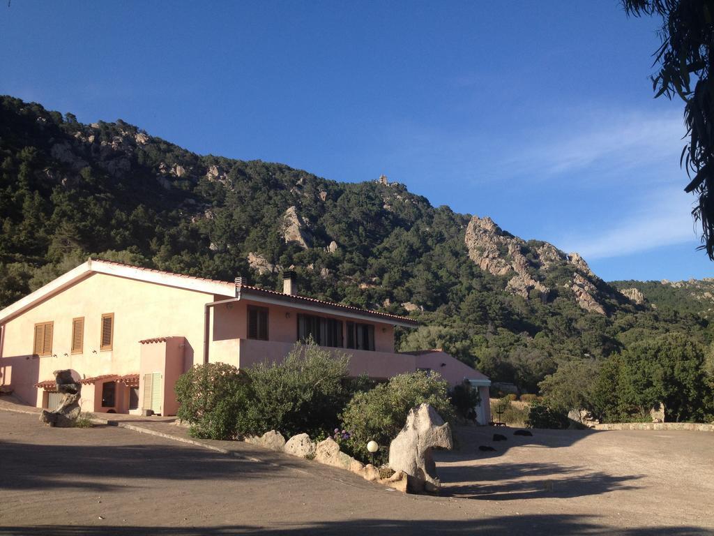 Agriturismo Monte Pino Telti Eksteriør bilde